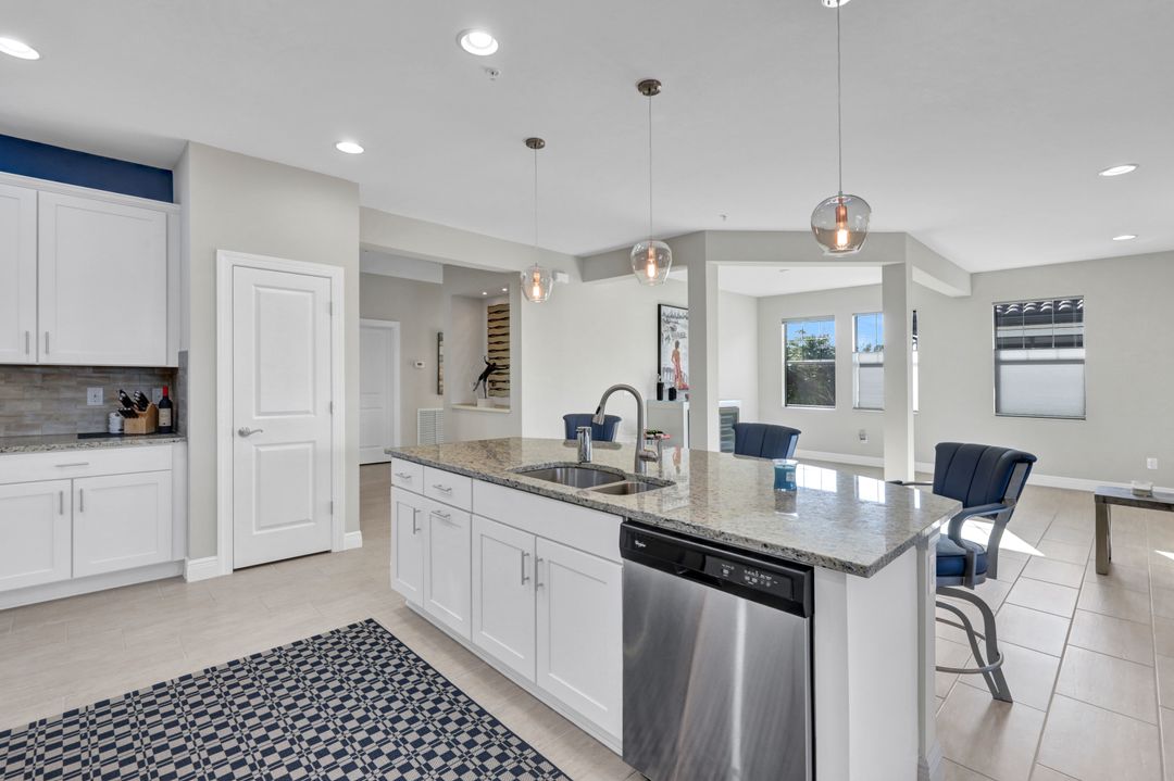 15213 Butler Lake Dr, Naples, FL 34109