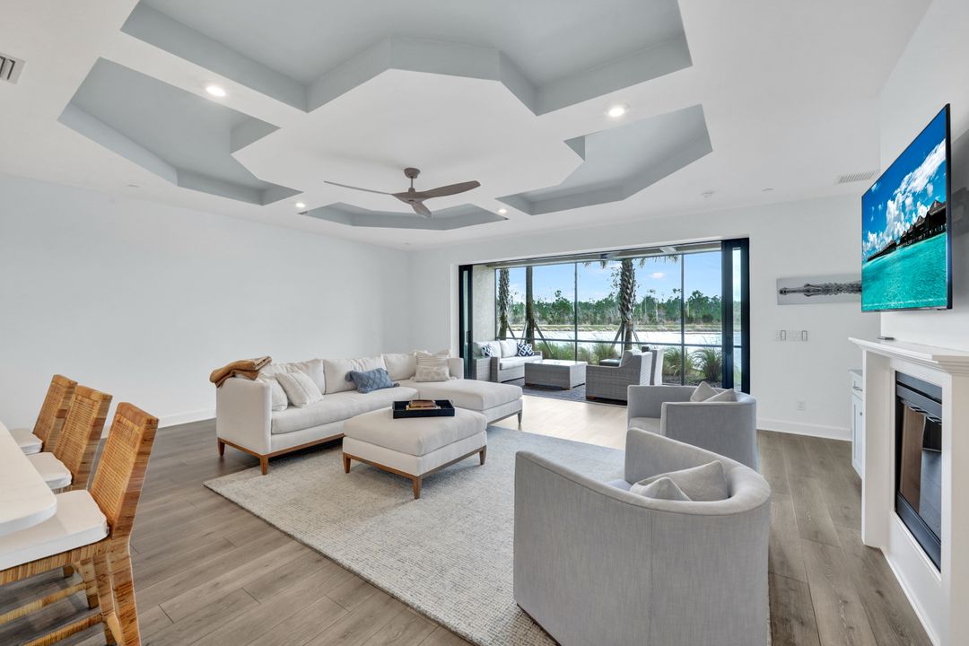 9633 Montelanico Loop #103, Naples, FL 34119