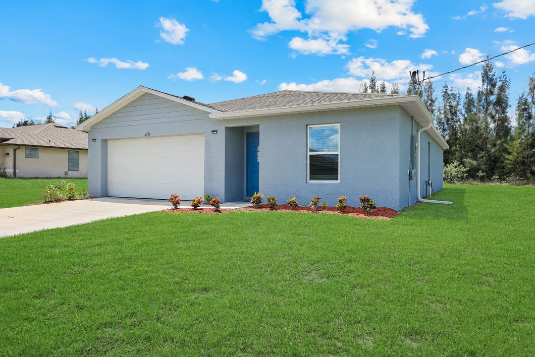 2210 SW 4th St, Cape Coral, FL 33991