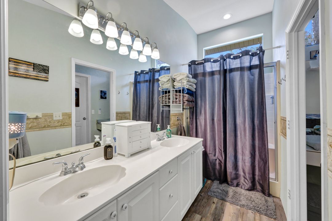 825 23rd St SW, Naples, FL 34117
