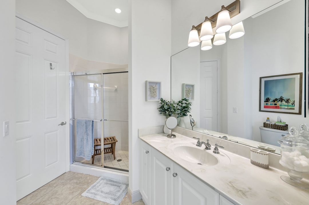 9235 Tesoro Ln #4-202, Naples, FL 34114