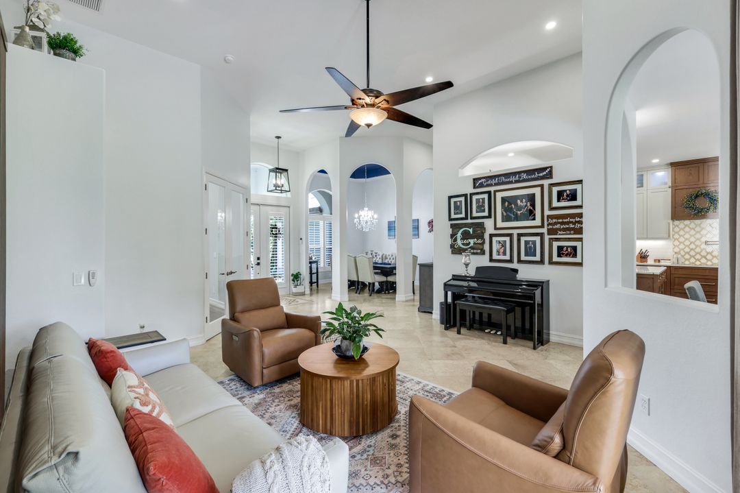 1160 13th St SW, Naples, FL 34117