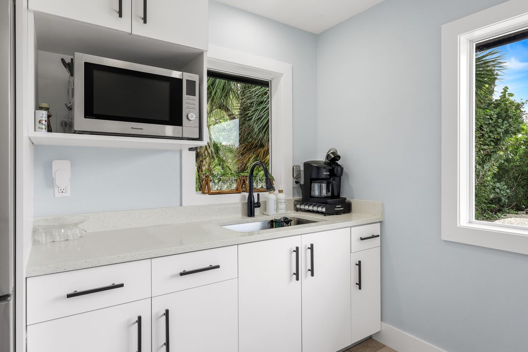 1177 Causeway Blvd, Sanibel, FL 33957