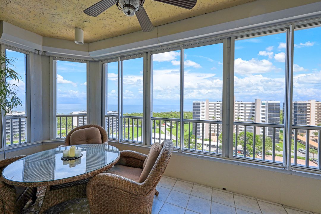 25 Bluebill Ave #1105, Naples, FL 34108