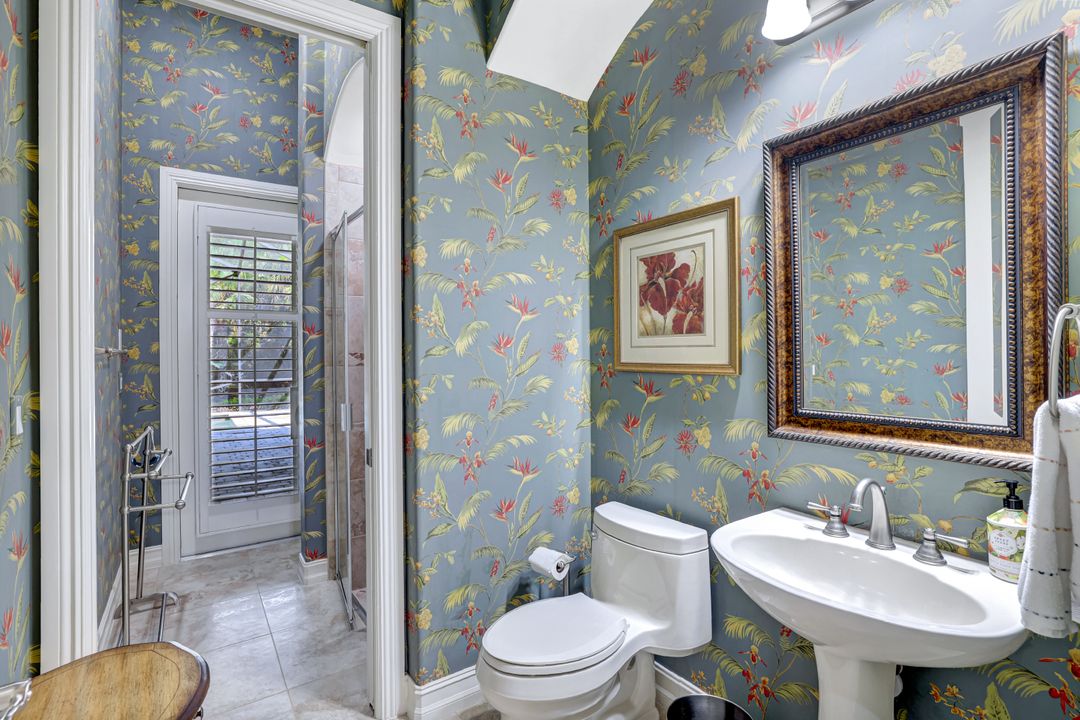 7748 Classics Dr, Naples, FL 34113