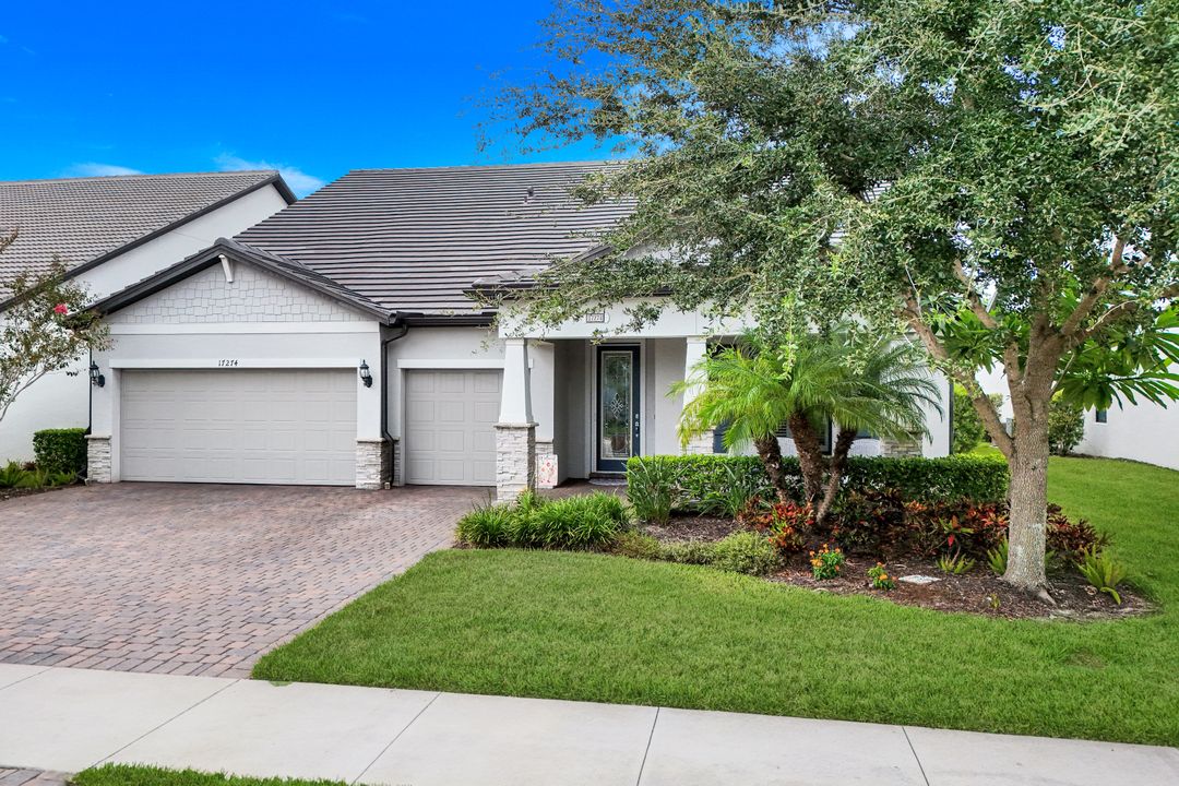 17274 Hadlow Pl, Fort Myers, FL 33967