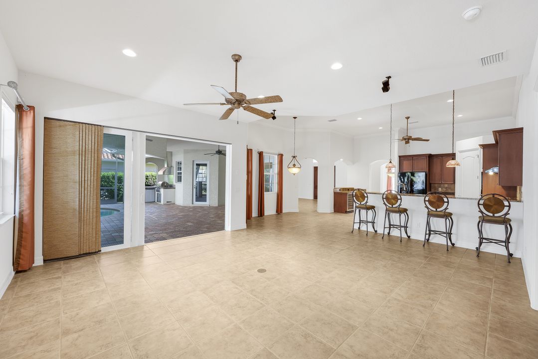 1817 Lagoon Ln, Cape Coral, FL 33914