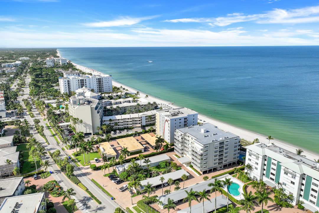 1977 Gulf Shore Blvd N #503, Naples, FL 34102