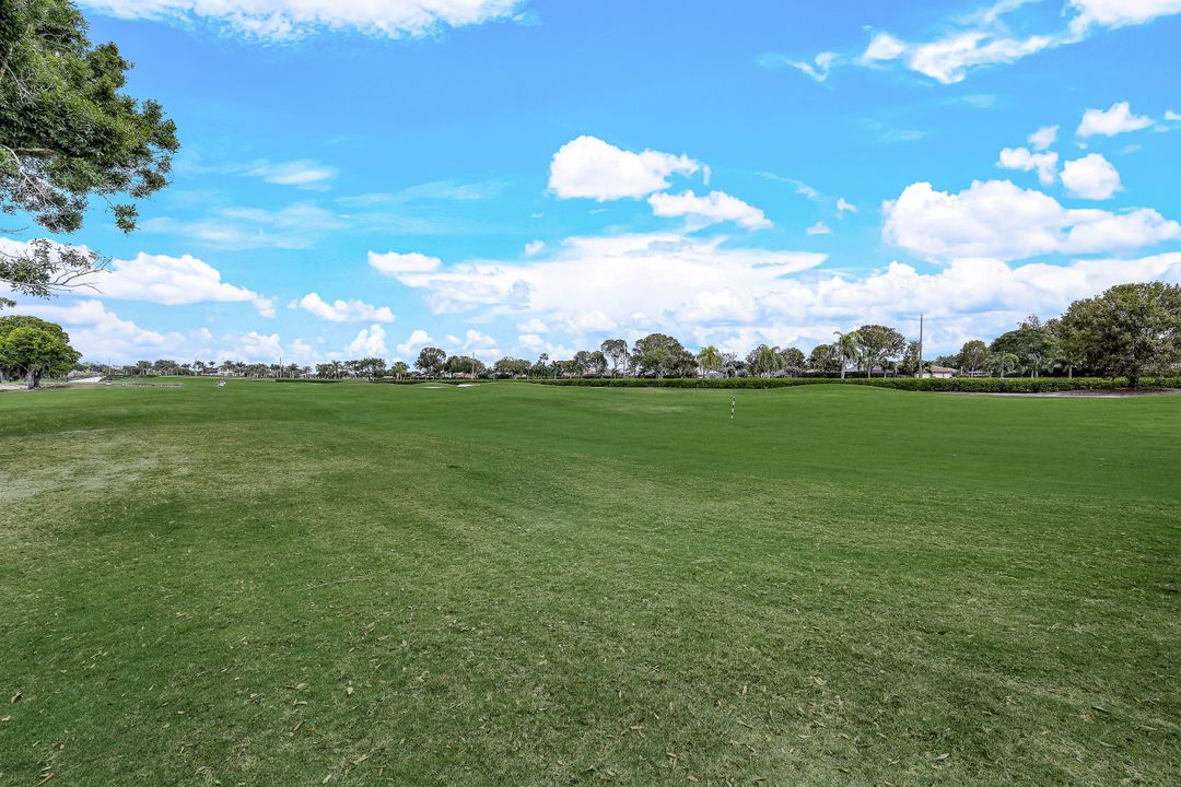 8649 Champions Point #1202, Naples, FL 34113