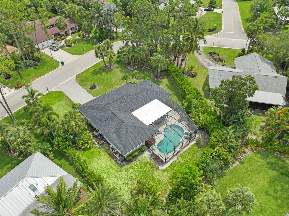 9949 Winchester Wood, Naples, FL 34109