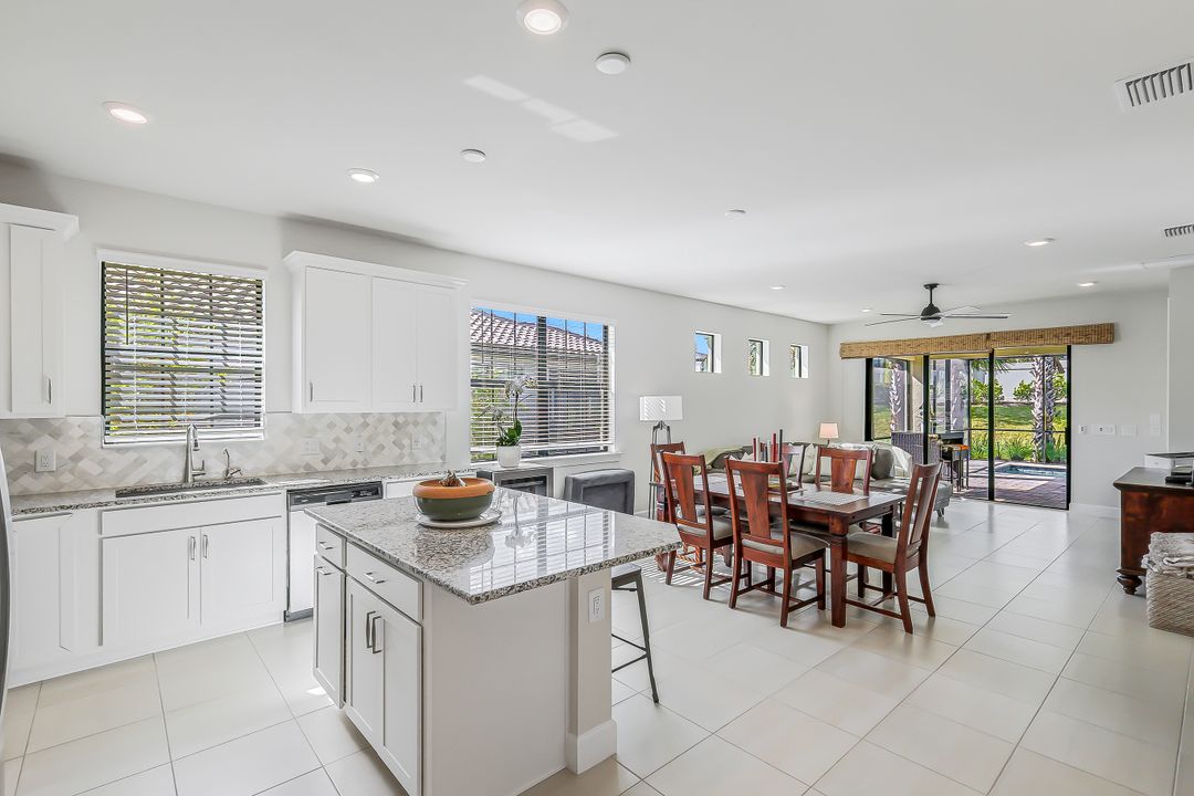 12350 Canal Grande Dr, Fort Myers, FL 33913