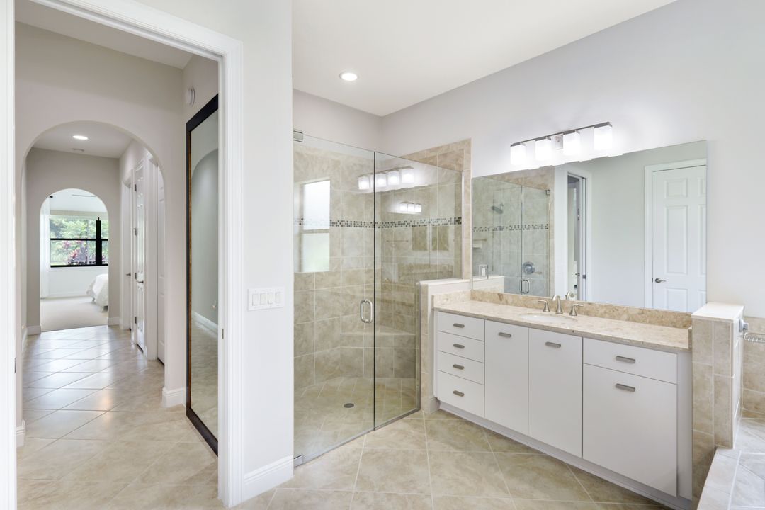 10194 Belcrest Blvd, Fort Myers, FL 33913
