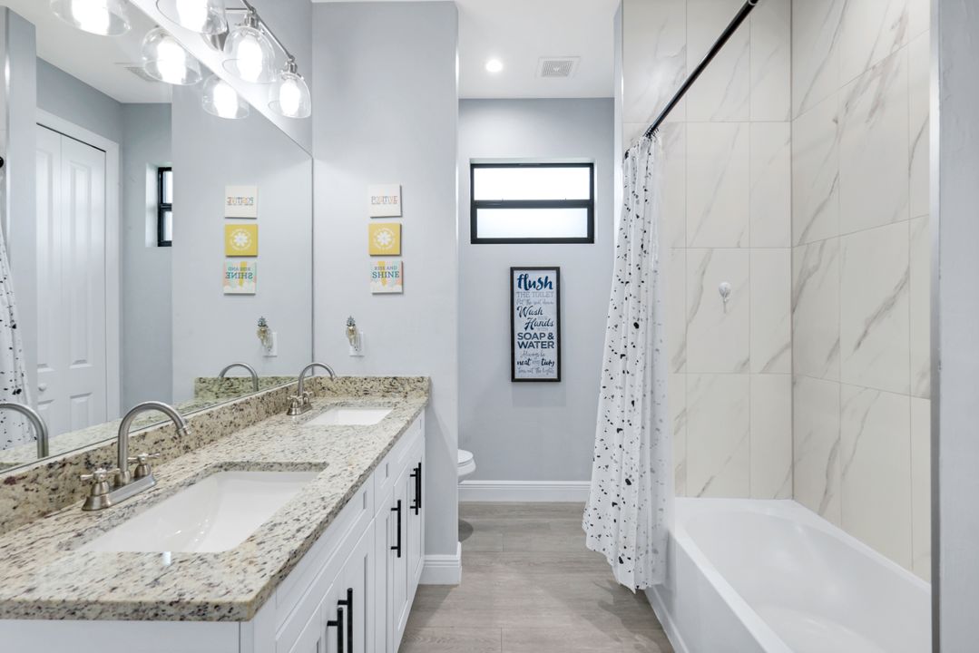 763 35th Ave NW, Naples, FL 34120