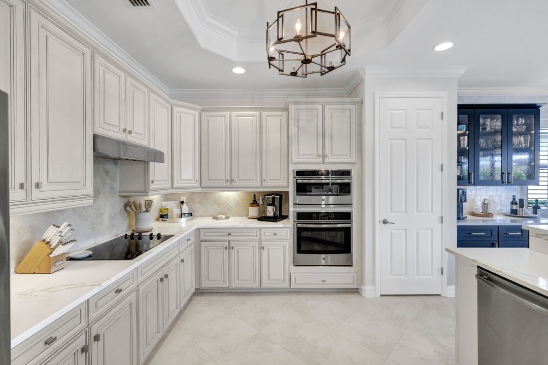 28561 Westmeath Ct, Bonita Springs, FL 34135