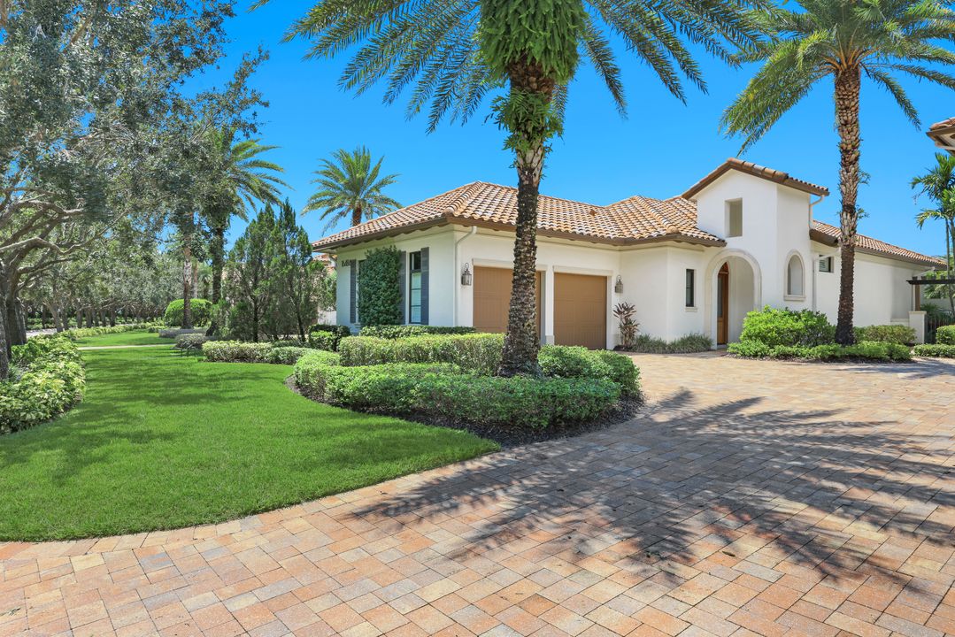 16484 Talis Park Dr, Naples, FL 34110