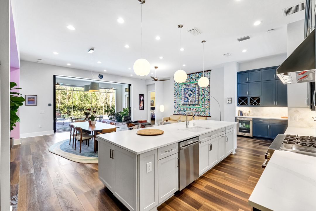 16249 Verilyn Cir, Naples, FL 34110