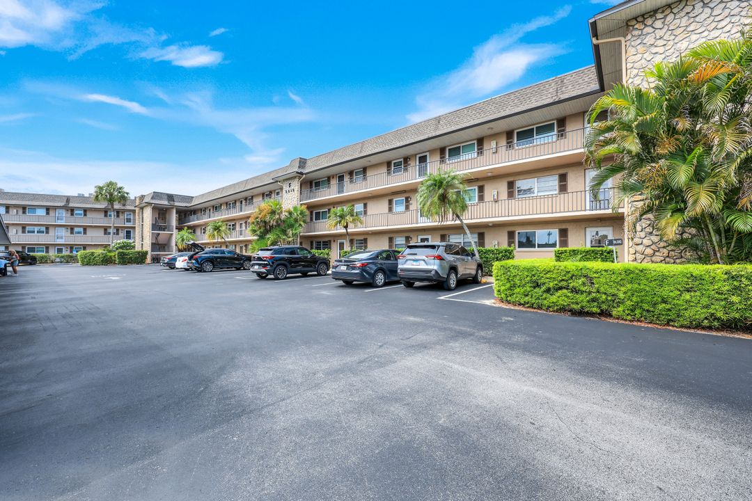 5419 Rattlesnake Hammock Rd, Naples, FL 34113