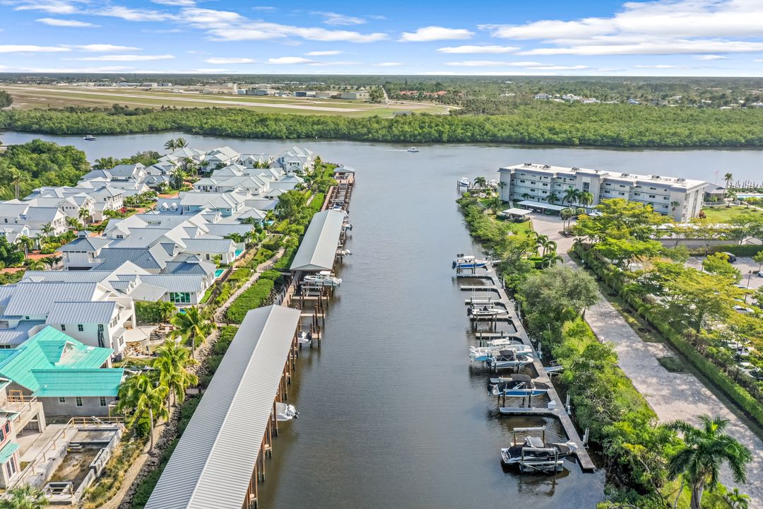 1382 2nd Ave S, Naples, FL 34102