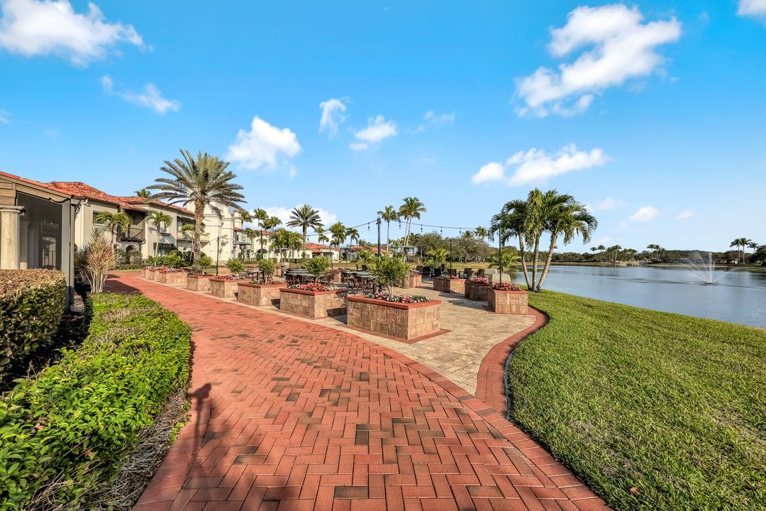 3111 Andorra Ct, Naples, FL 34109