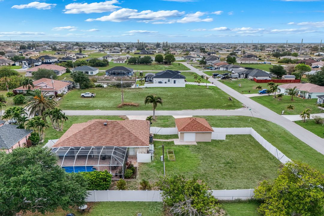 2217 NE 1st Pl, Cape Coral, FL 33909