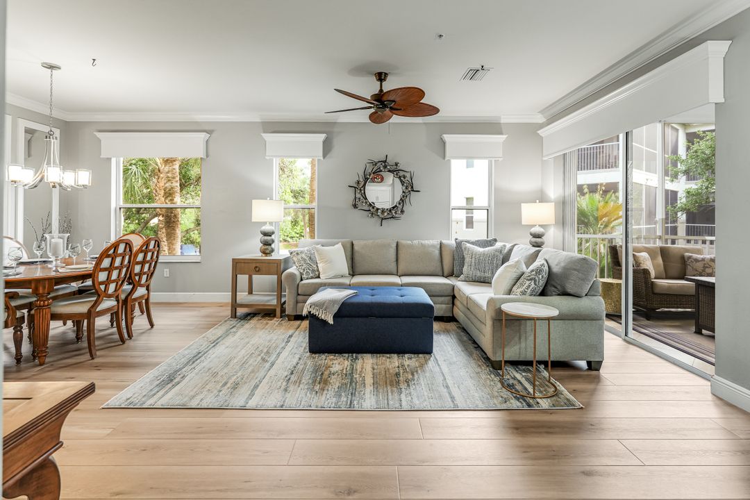 8267 Parkstone Pl #201, Naples, FL 34120