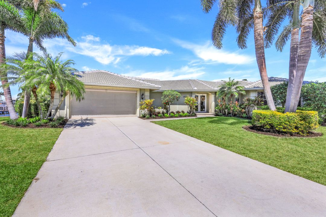 1894 Woodbine Ct, Marco Island, FL 34145