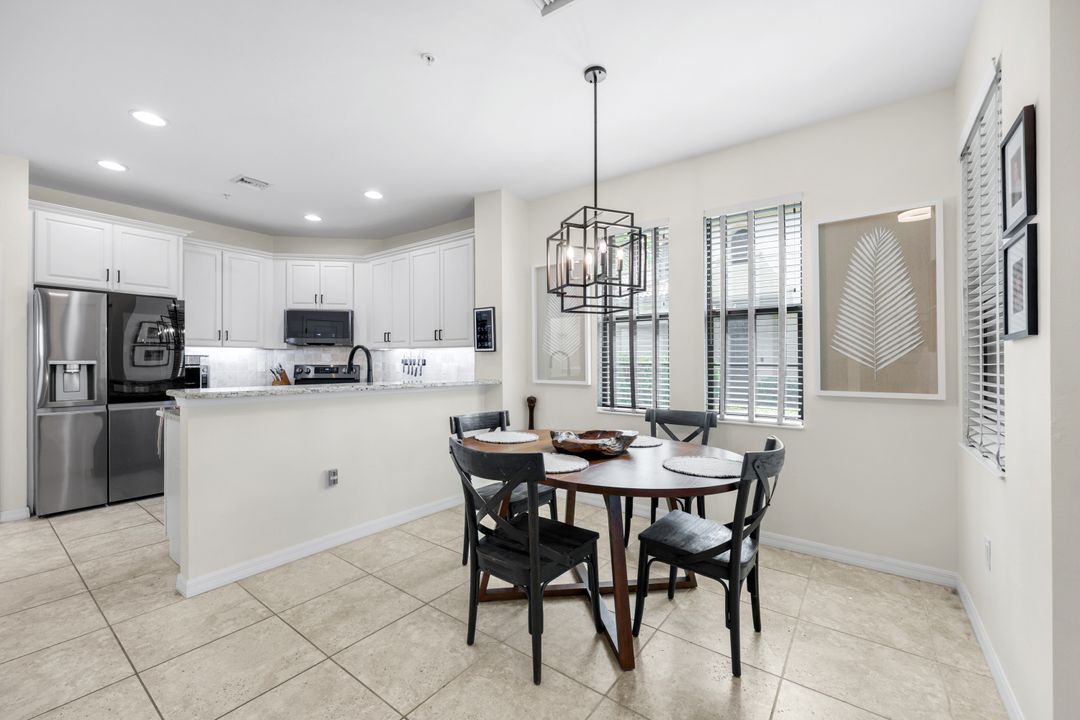 1399 Santiago Cir #1103, Naples, FL 34113