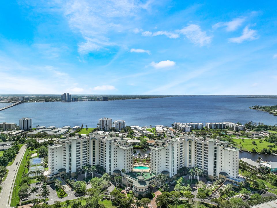3426 Hancock Bridge Pkwy #704W, North Fort Myers, FL 33903