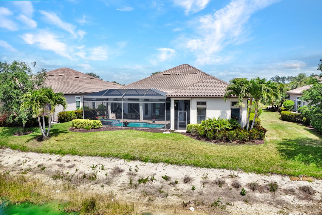 8675 Amour Ct, Naples, FL 34119