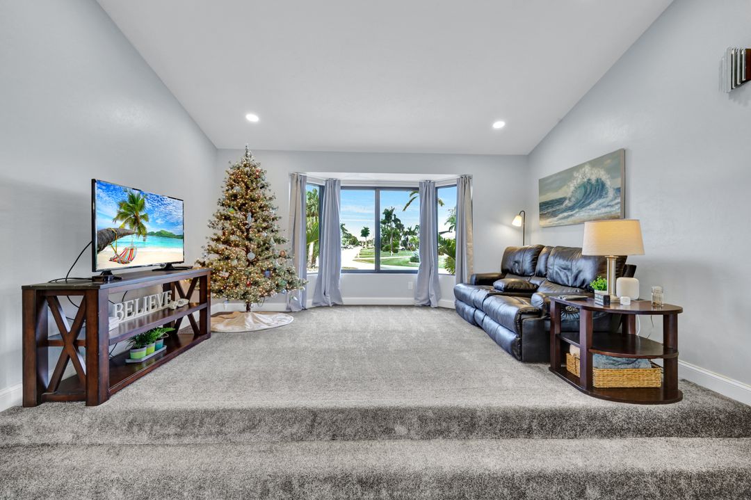 5346 SW 10th Ave, Cape Coral, FL 33914