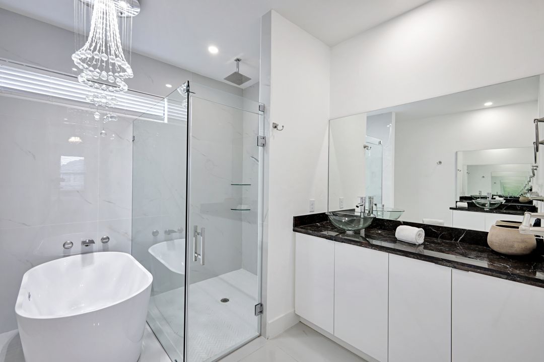 502 SW 25th Pl, Cape Coral, FL 33991