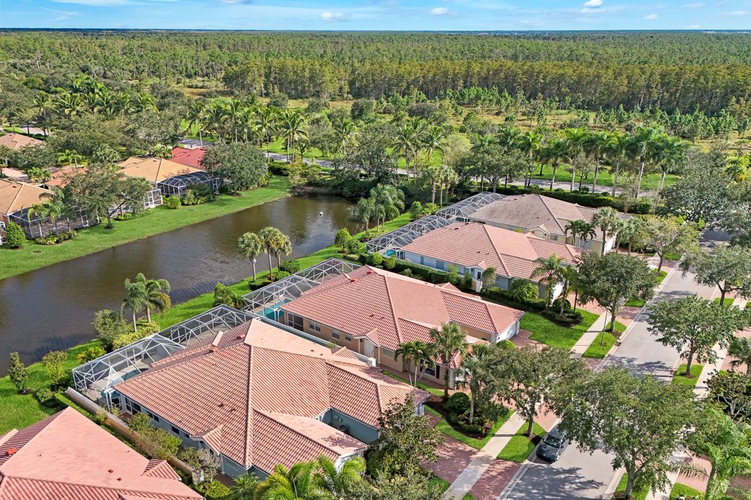 28971 Vermillion Ln, Bonita Springs, FL 34135