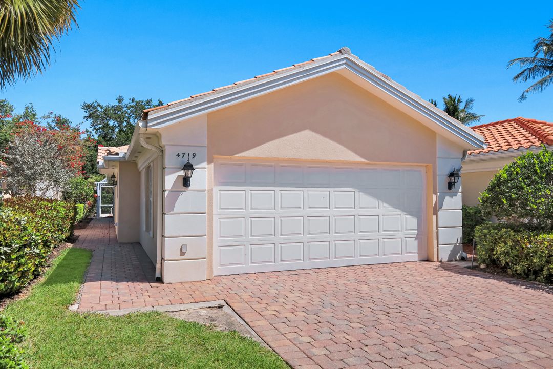 4719 Maupiti Way, Naples, FL 34119