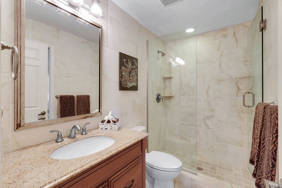 6619 Trident Way, Naples, FL 34108