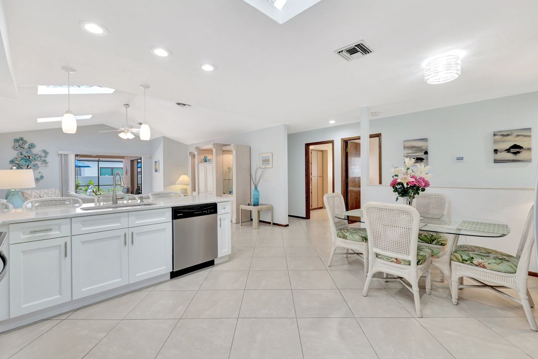 550 94th Ave N, Naples, FL 34108