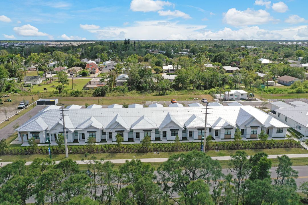 3040 Thomasson Dr, Naples, FL 34112
