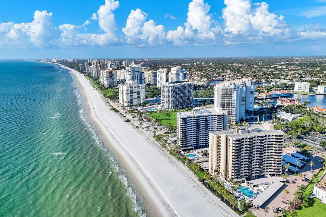 4001 Gulf Shore Blvd N #902, Naples, FL 34103