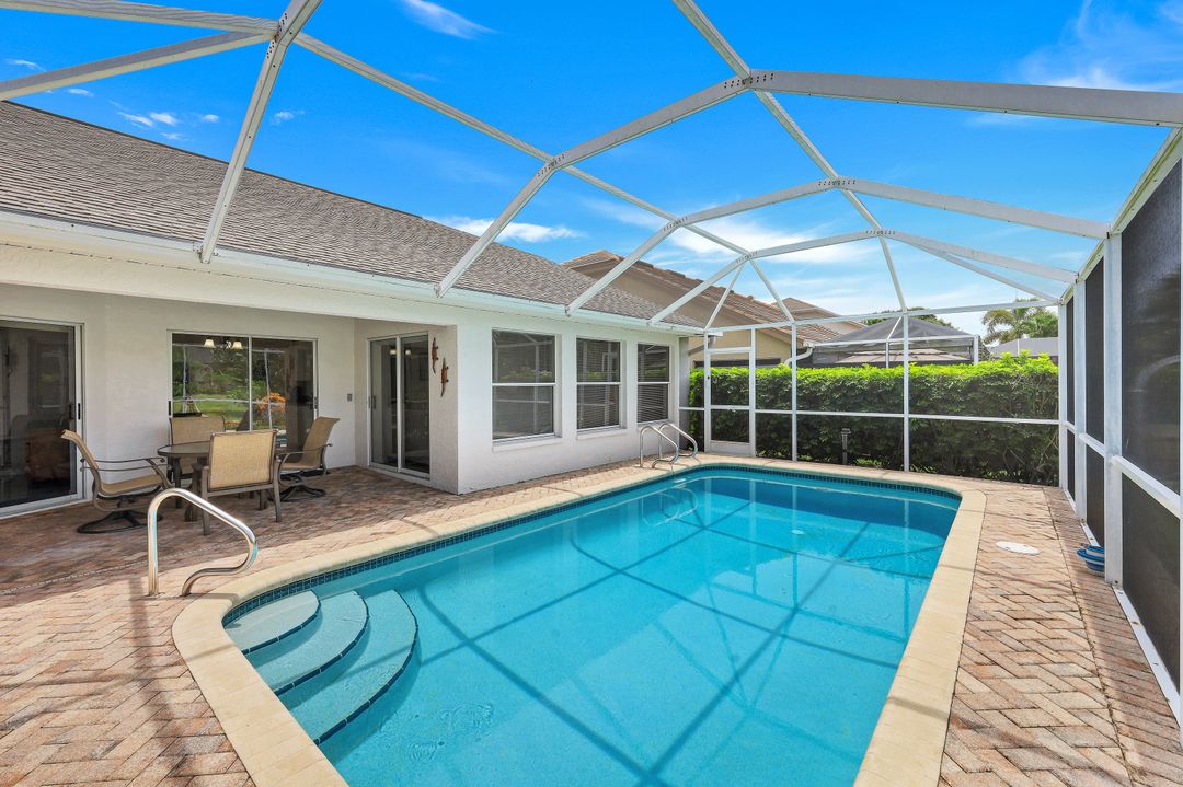 6600 Bishopgate Ln, Naples, FL 34104