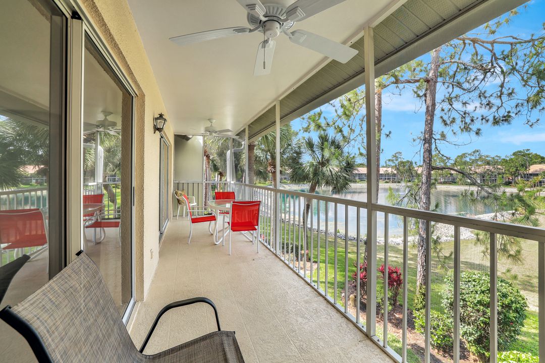 2420 Hidden Lake Dr #8, Naples, FL 34112