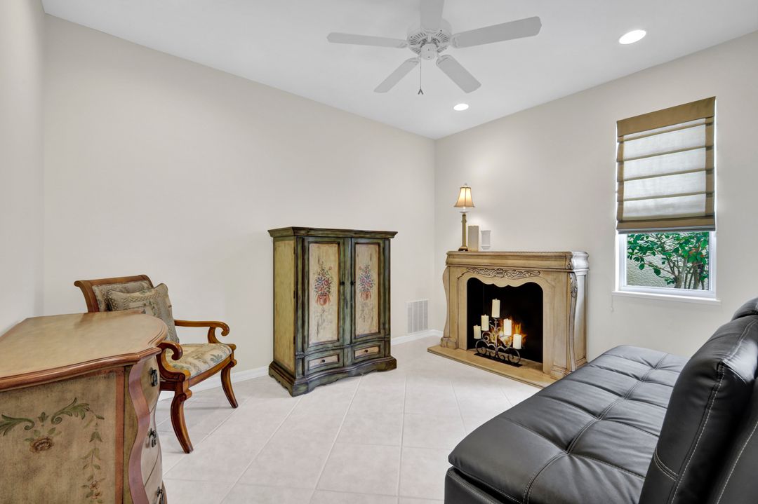 9359 Trieste Dr, Fort Myers, FL 33913