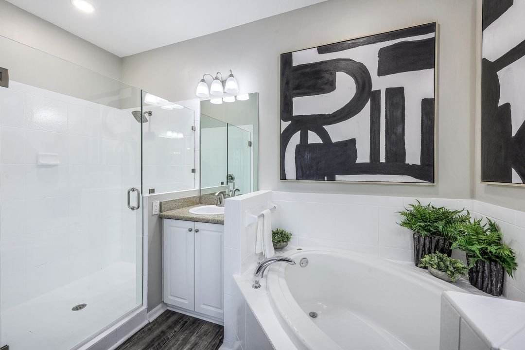 7950 Mahogany Run Ln #422, Naples, FL 34113