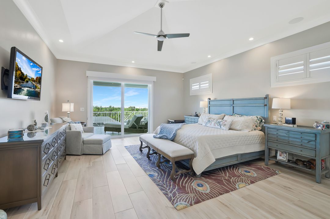 564 Spinnaker Dr, Marco Island, FL 34145