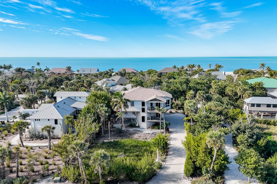 4353 Gulf Pines Dr, Sanibel, FL 33957