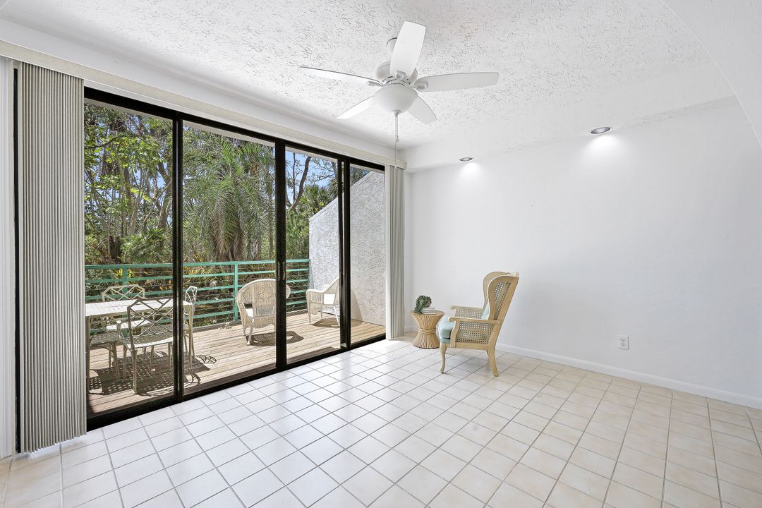 2182 Anchorage Ln #A, Naples, FL 34104