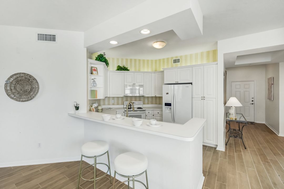 450 Launch Cir #501, Naples, FL 34108