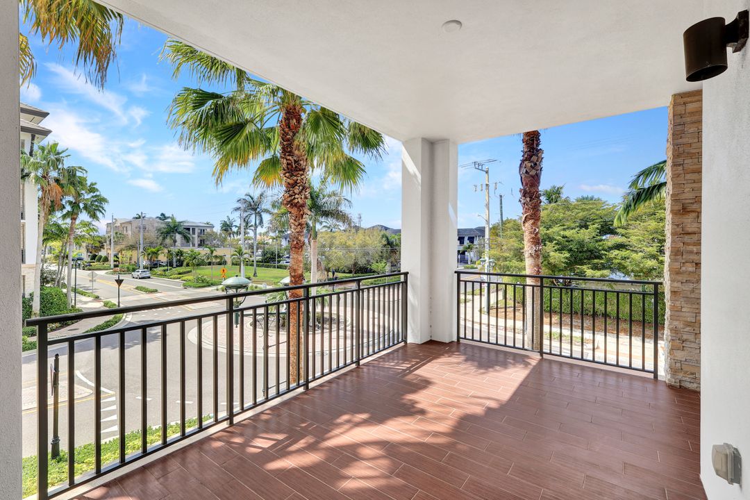 1035 3rd Ave S #201, Naples, FL 34102