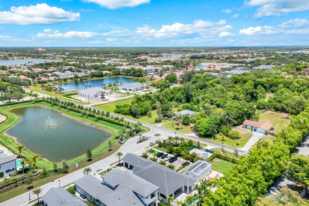 6630 Palisades Ave, Naples, FL 34109