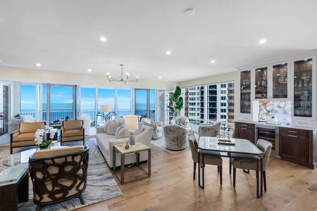 4201 Gulf Shore Blvd N #1003, Naples, FL 34103