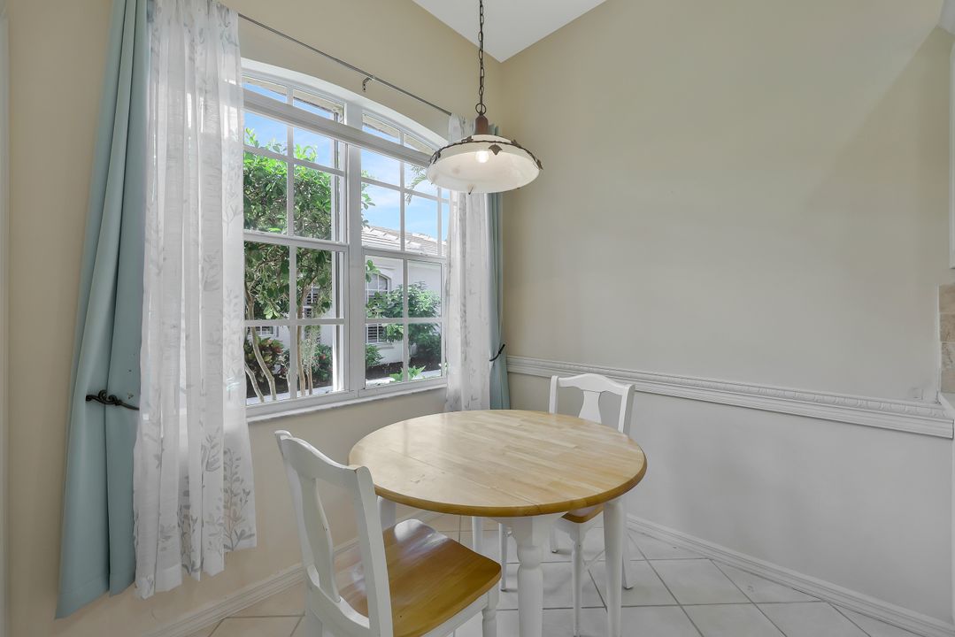 12695 Fox Ridge Dr, Bonita Springs, FL 34135
