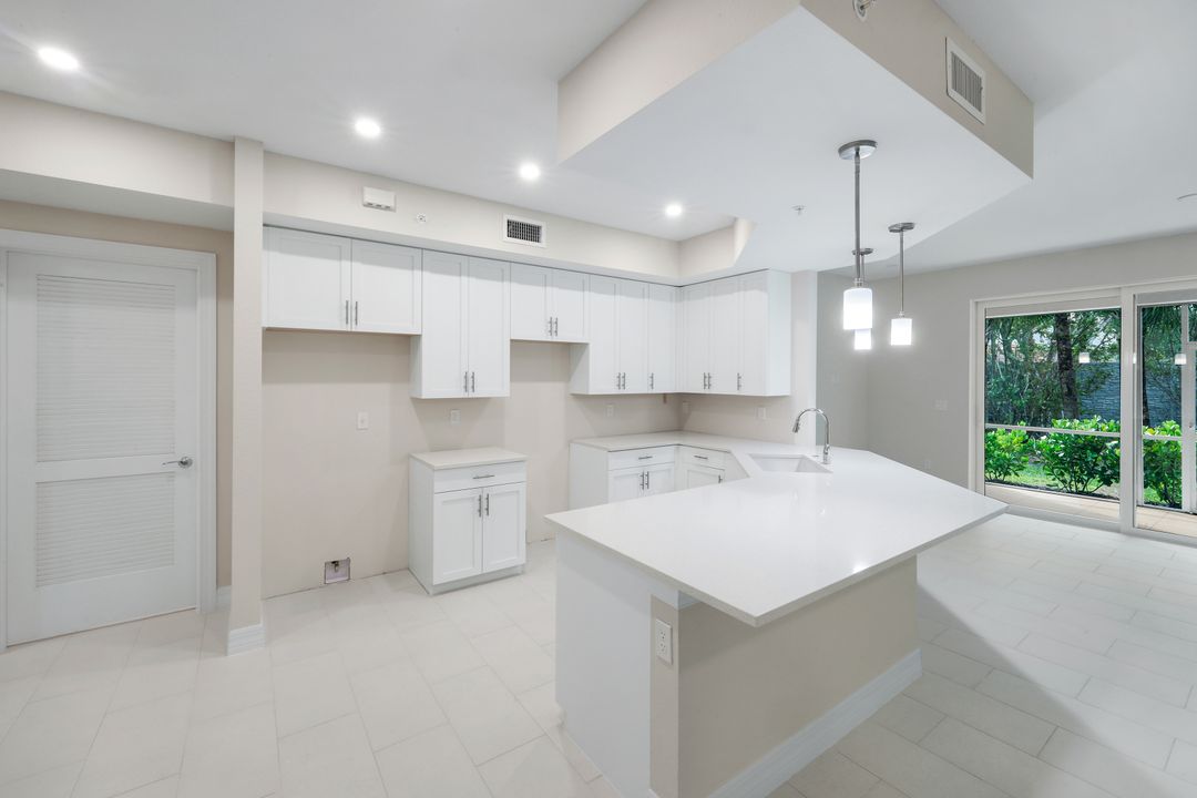 280 Antilles Wy E #101, Naples, FL 34112